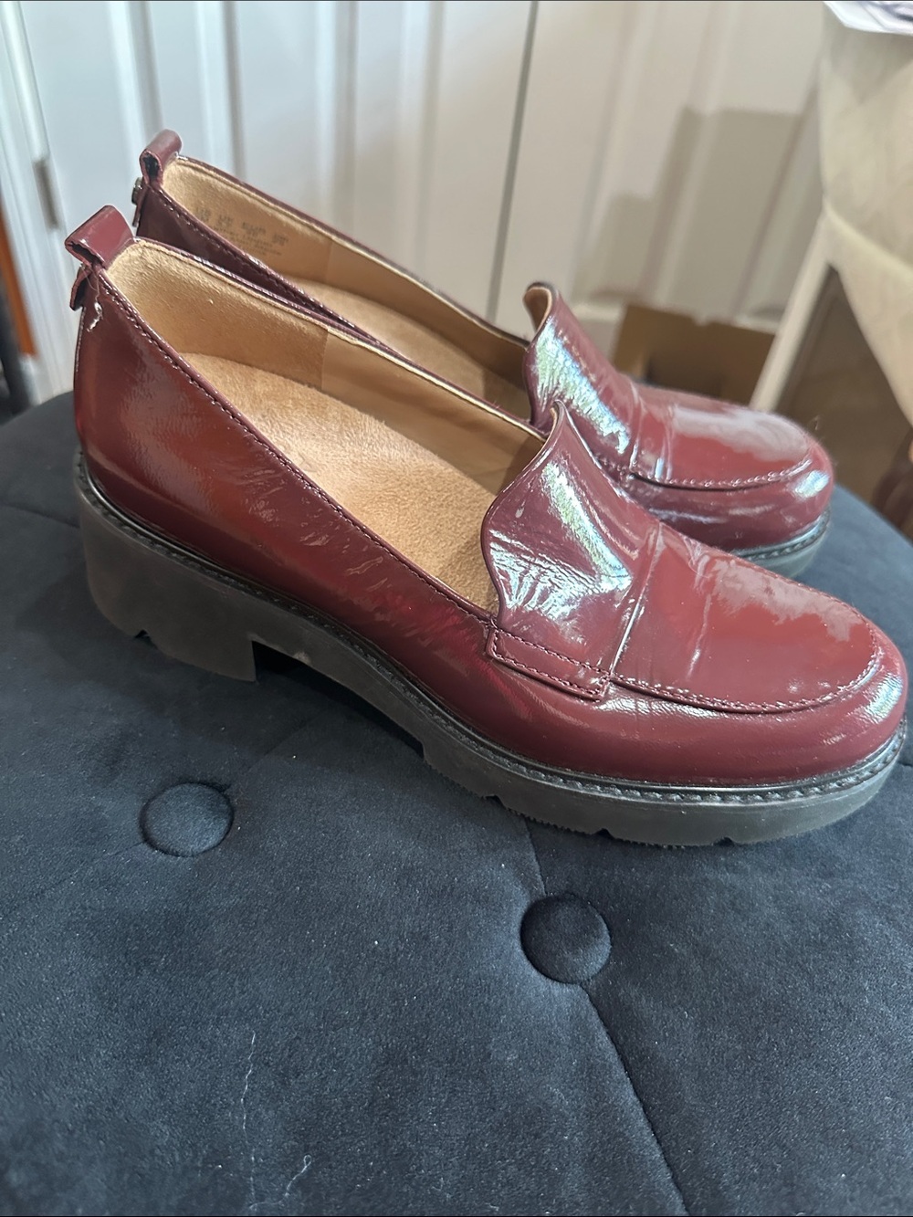 NEW Naturalizer Women's Burgundy Patent Platform Loafers size 6M